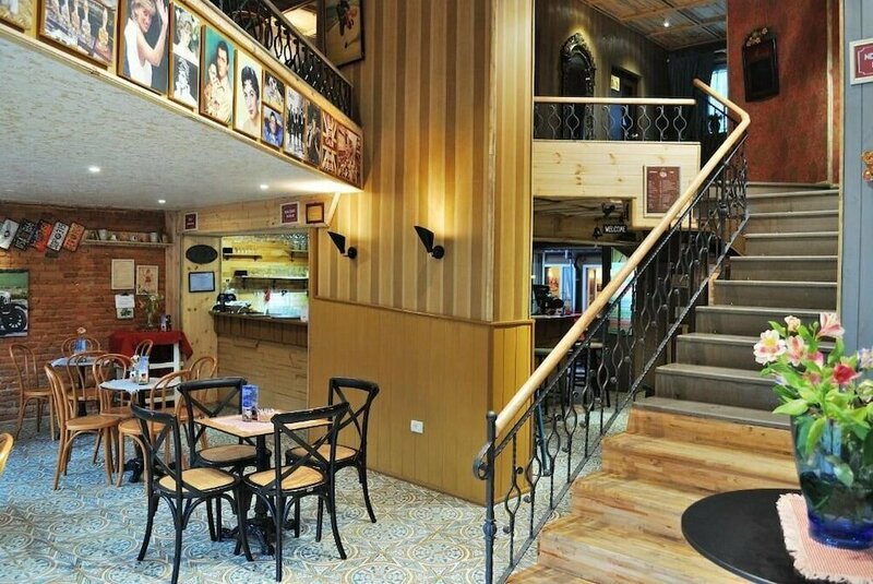Гостиница Hotel London в Тиране