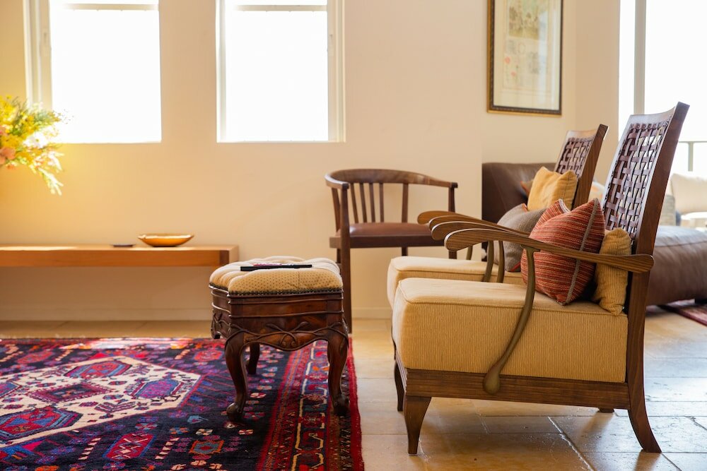 Фото Modern & Stylish 3br Apt With Balcony