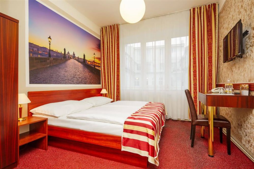 Фото Metropolitan Old Town Hotel - Czech Leading Hotels