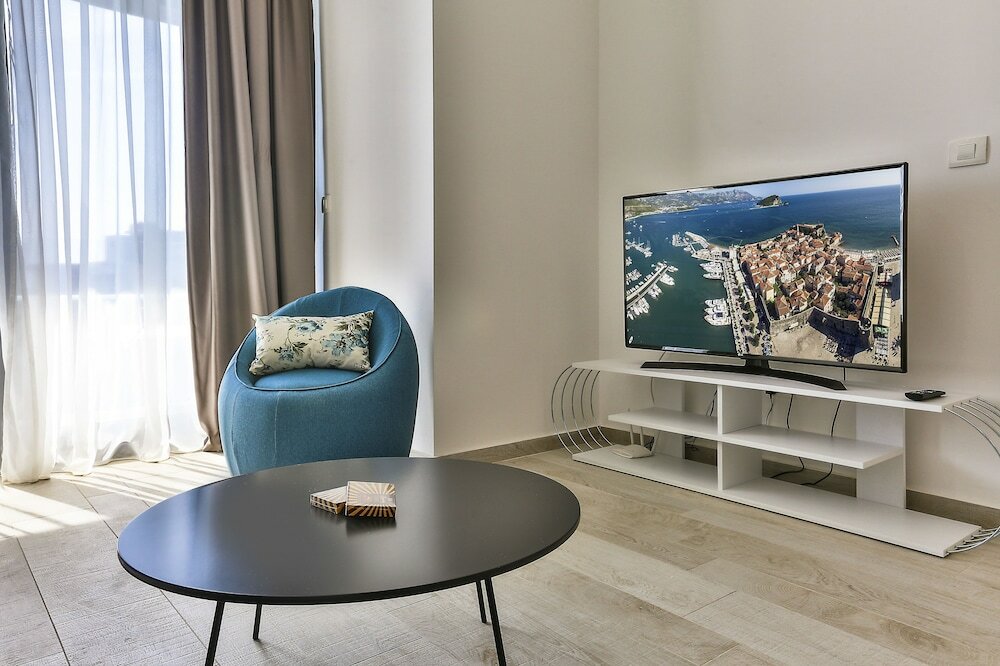 Фото Royal Gardens Apartments