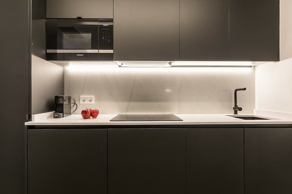 Фото Feelathome Waldorf Suites Apartments