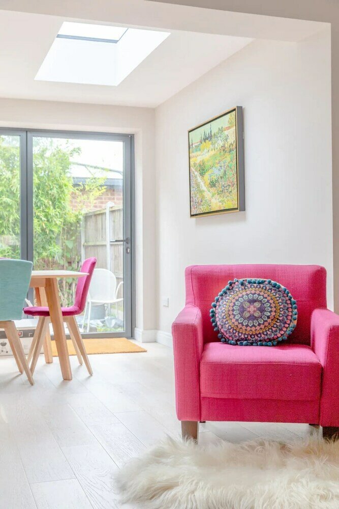 Фото Bright and Inviting 2bd House - Bethnal Green