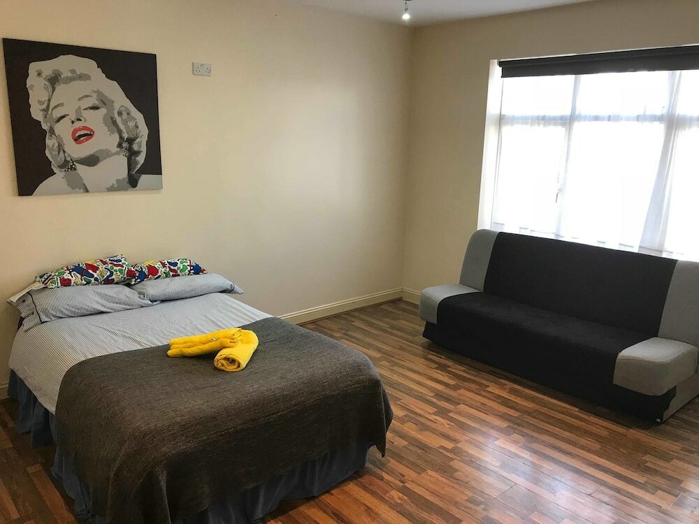 Фото Mapesbury Hostel