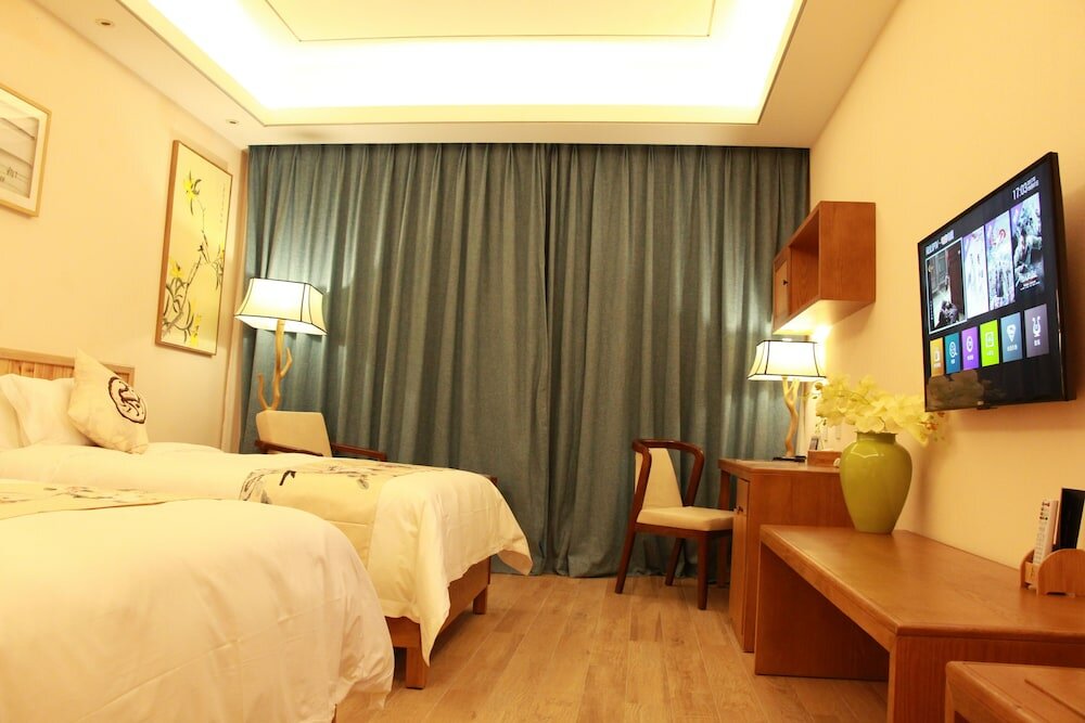 Фото Queshan Lake Arcadia Intl Resort