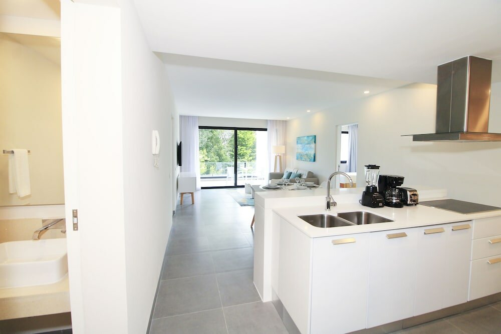 Фото Nick Price Apartments by Spot Rentals