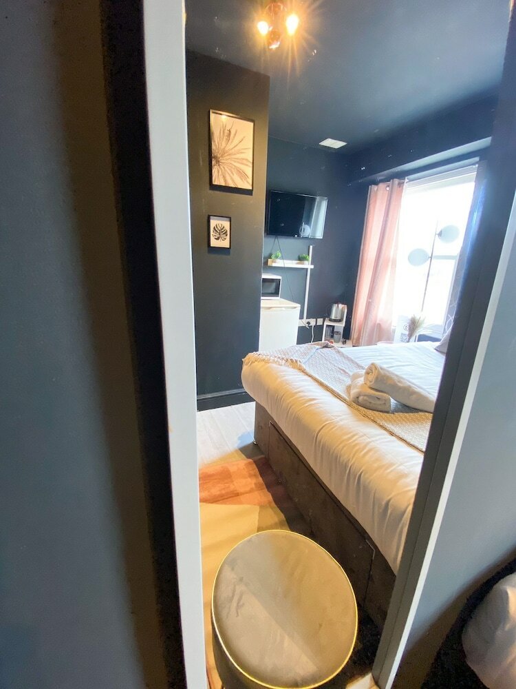 Фото Holland Road Stays