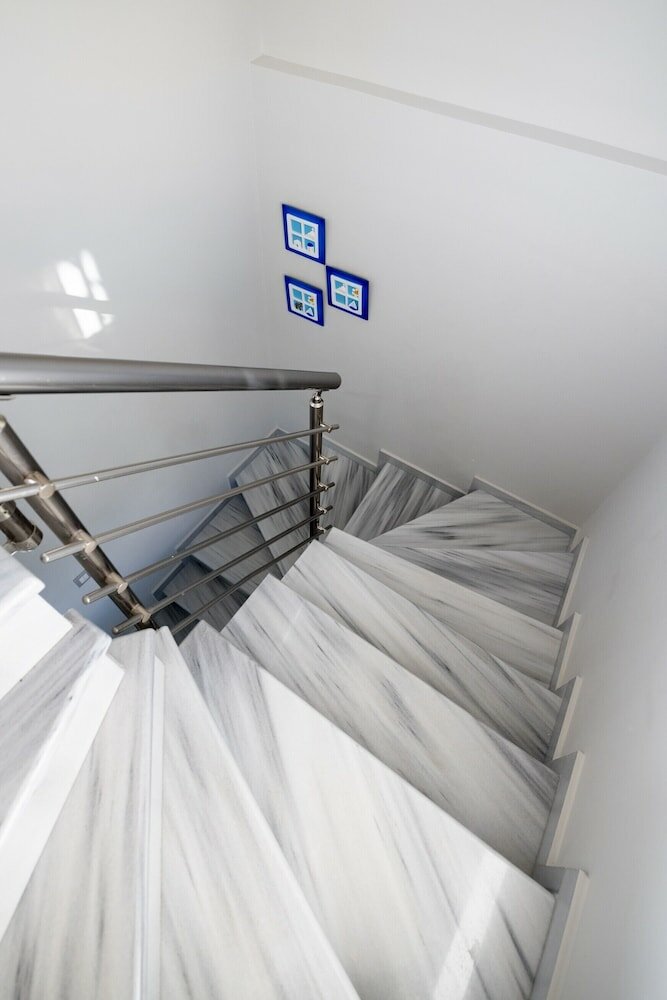 Фото Seabreeze Villa - with Jacuzzi & heated pool