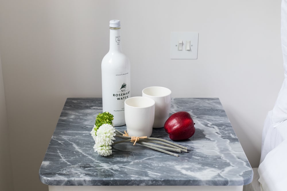 Фото Iverna Gardens by Lime Street