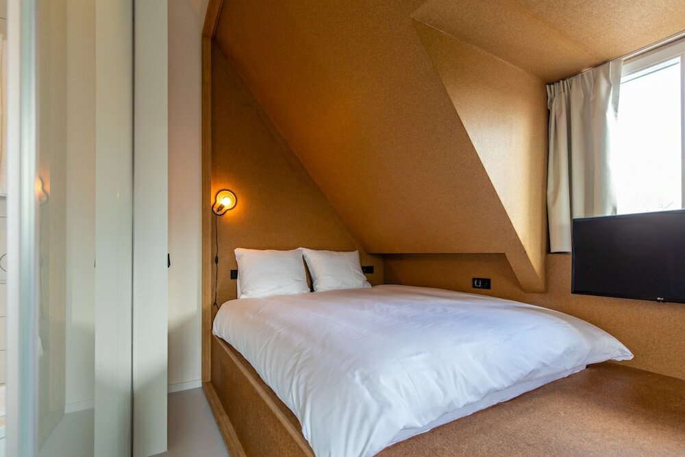 Фото The Bellhop Hotel