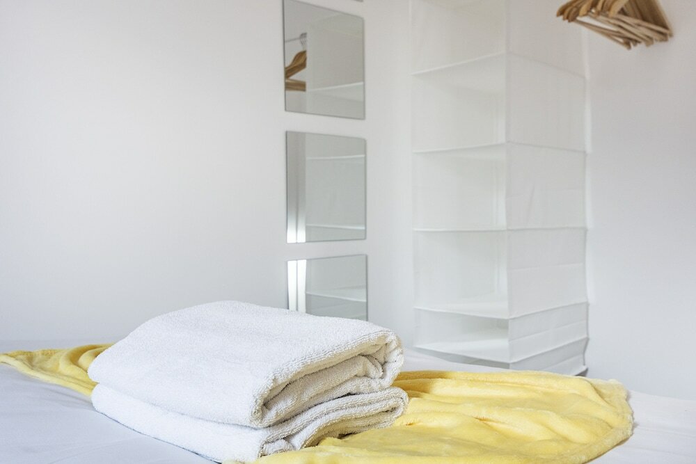 Фото Modern 2 Bedroom Lewisham Apartment