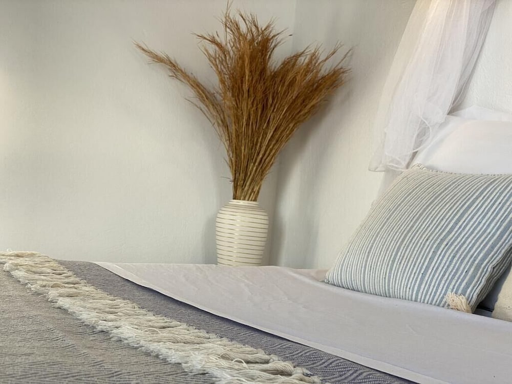 Фото Azure Blue Studios