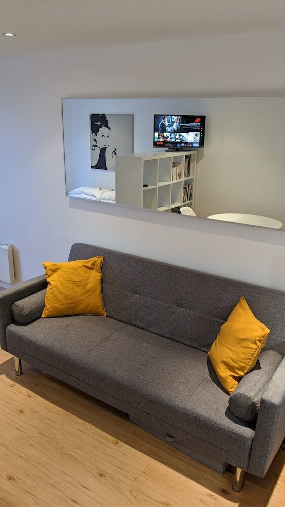 Фото The Wilde riverside studio-flat