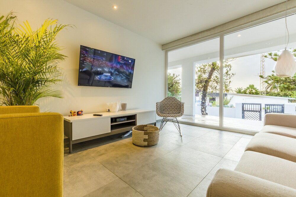 Фото Boca Catalina Modern Villa