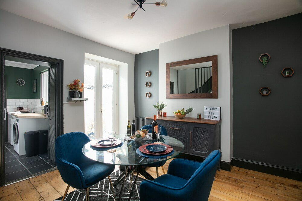 Фото 2 Bed - Sutton House by Pureserviced