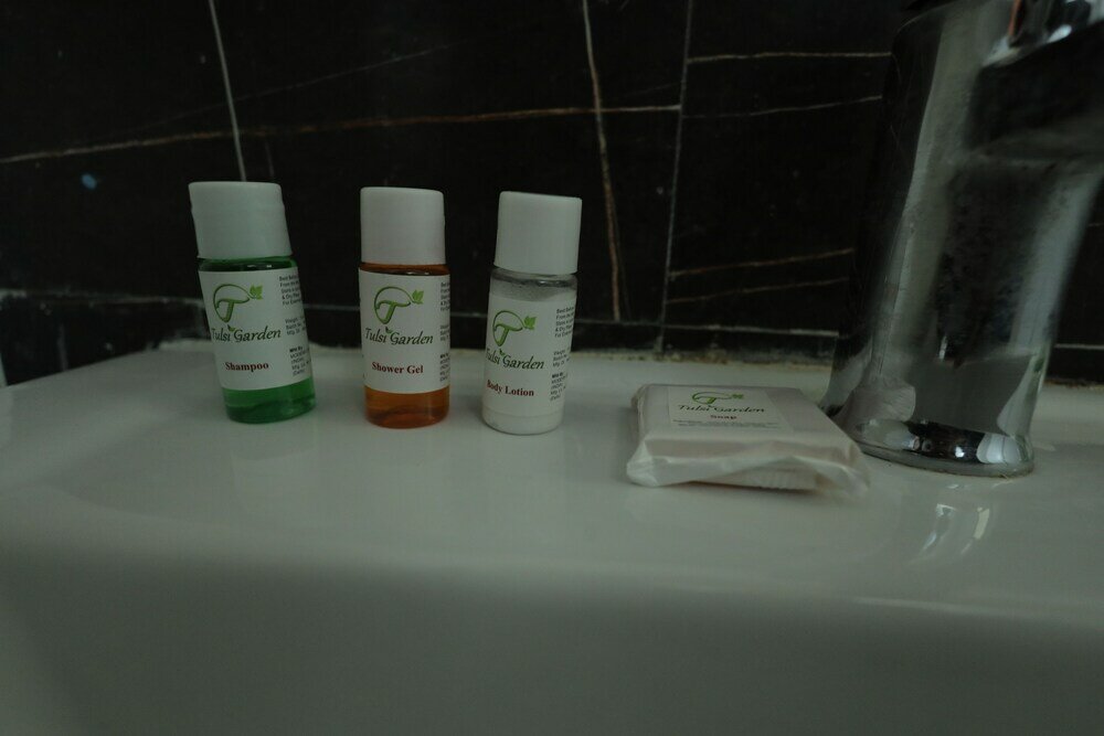 Фото Tulsi Garden - Near Prem Mandir Vrindavan