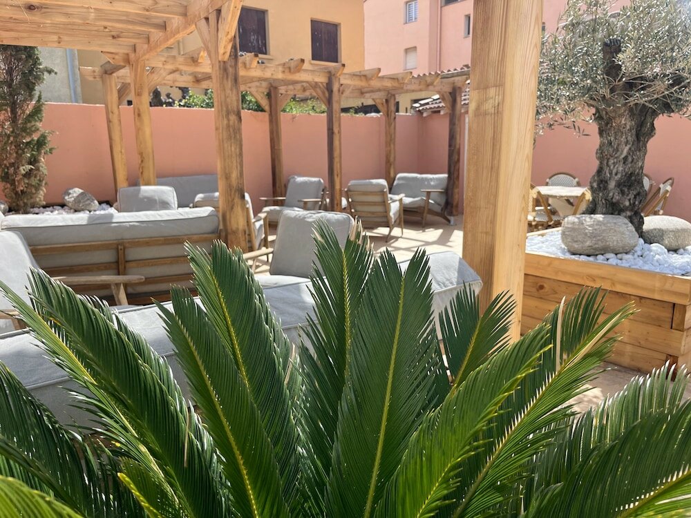 Фото Hôtel les Sables