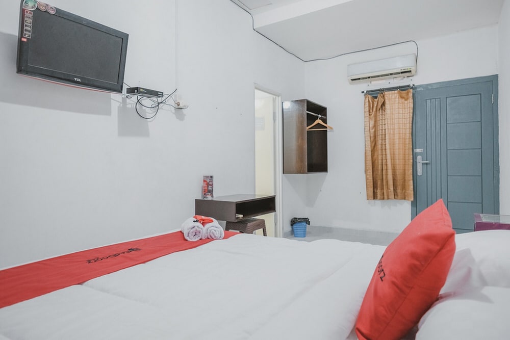 Фото RedDoorz Syariah near Mall Boemi Kedaton Lampung 2