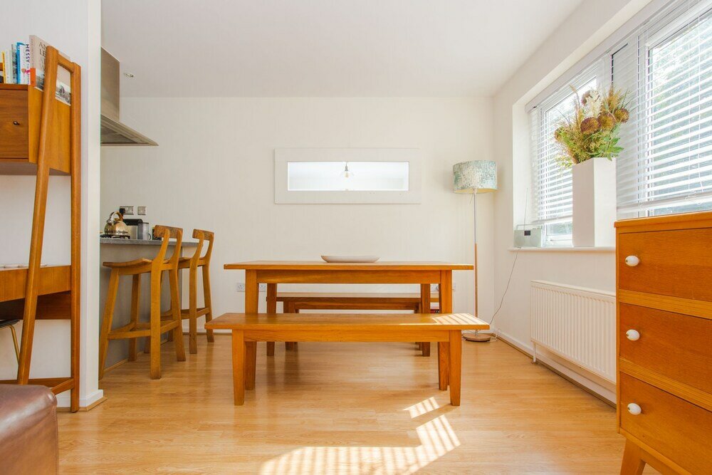 Фото 1 Bed with Balcony by Broadway Market & Columbia Road