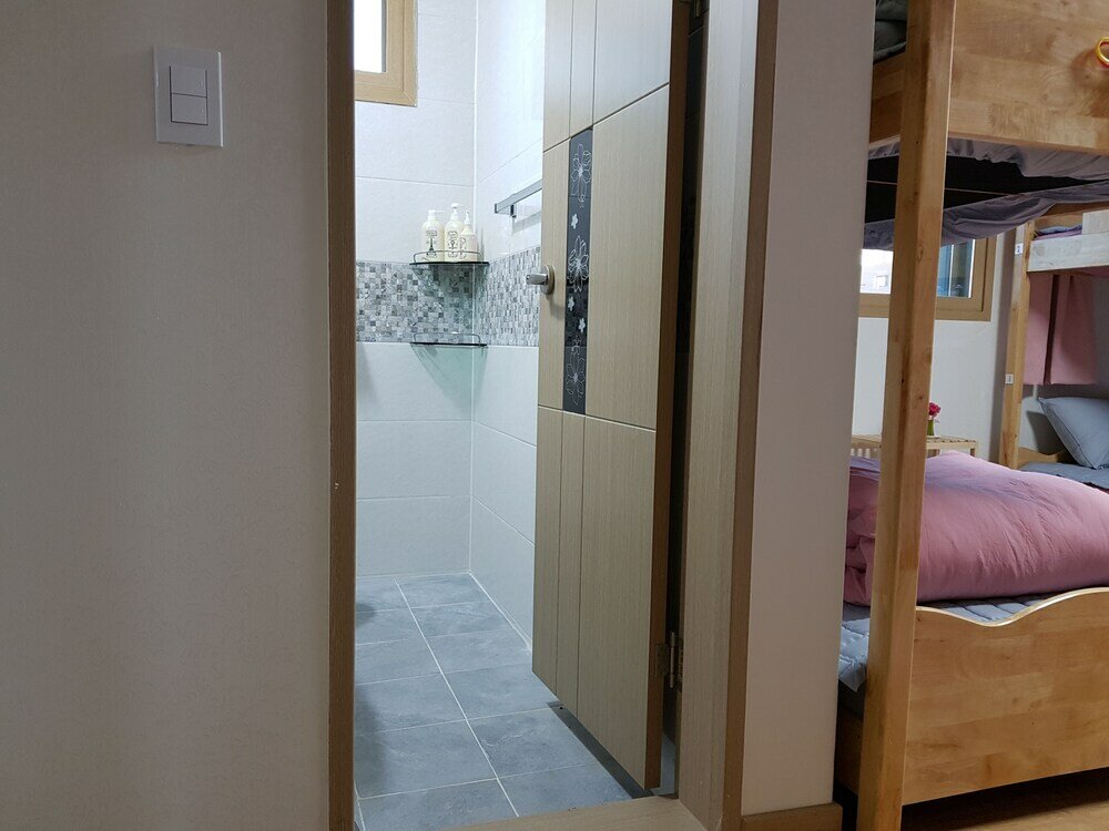 Фото Buzz Guest House - Hostel