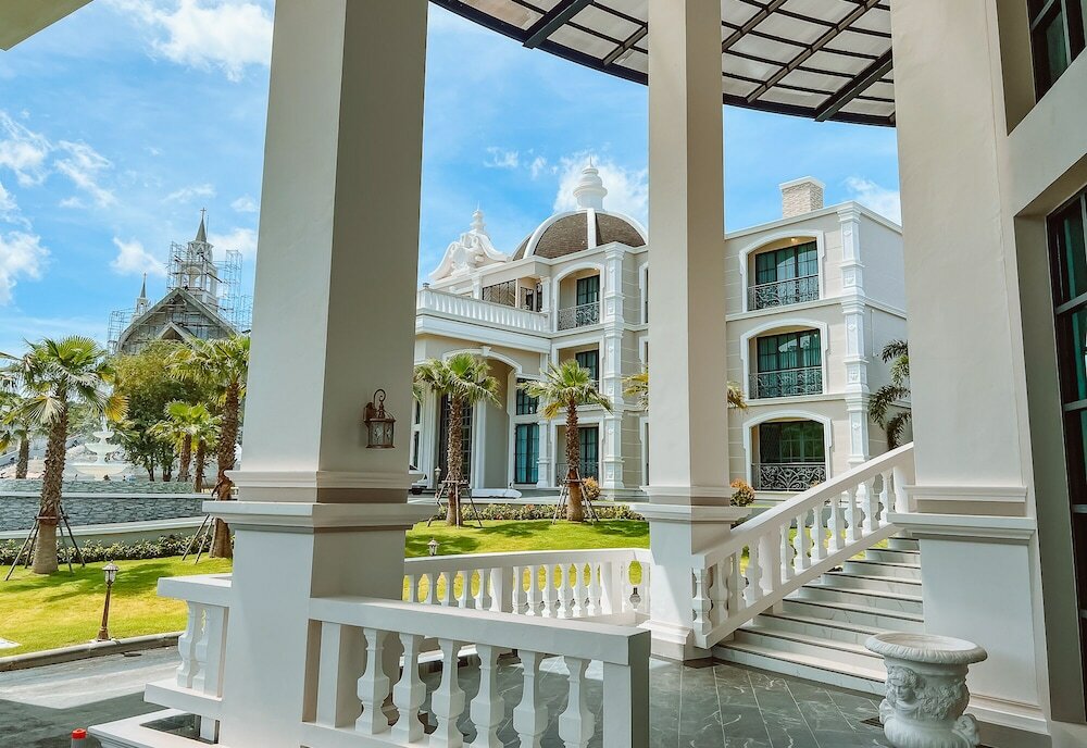 Фото Grand Lord Hotel& Residence