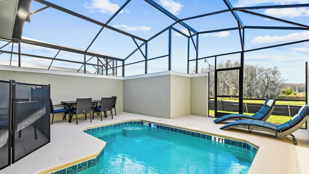 Фото Storey Lake Pool Villa 4327