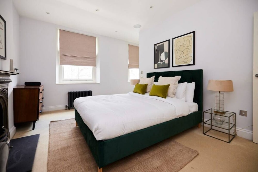 Фото The Camden Place - Breathtaking 4bdr Flat With Garden