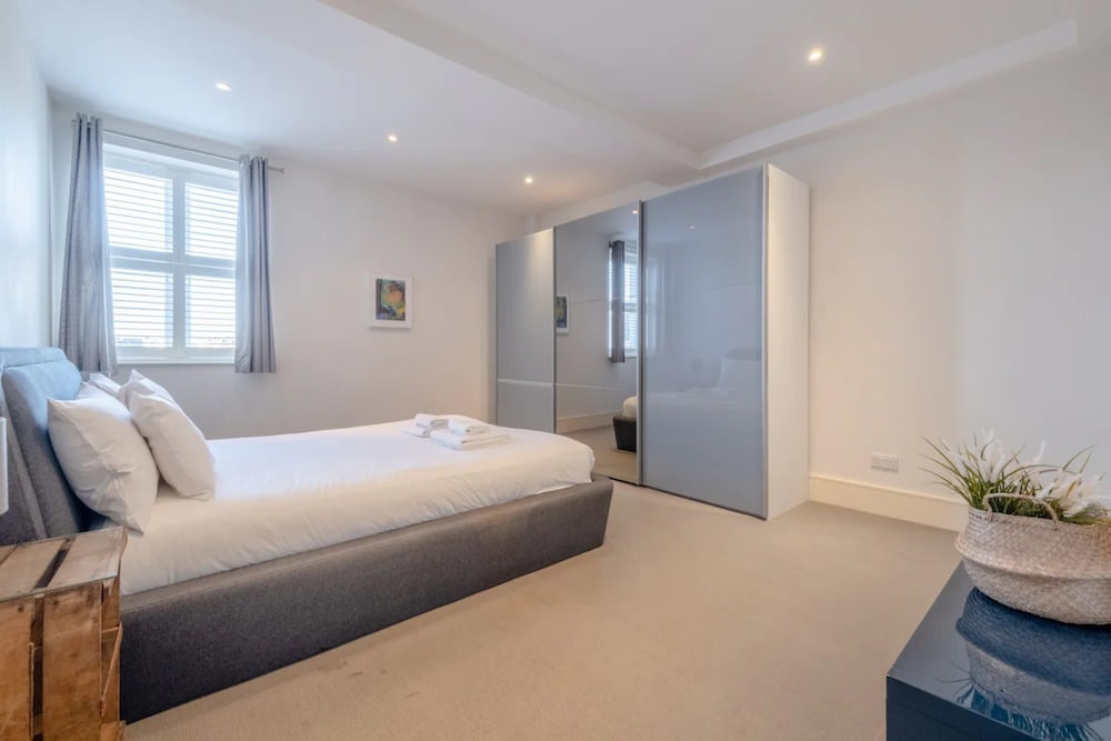 Фото Stylish 1 Bedroom Apartment in Affluent Fulham