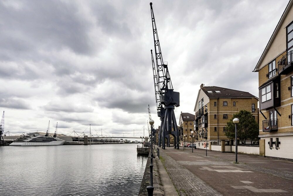 Фото Panoramic Docklands Home With Waterfront Views