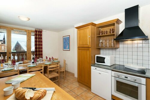 Гостиница Madame Vacances Les Chalets des Alpages