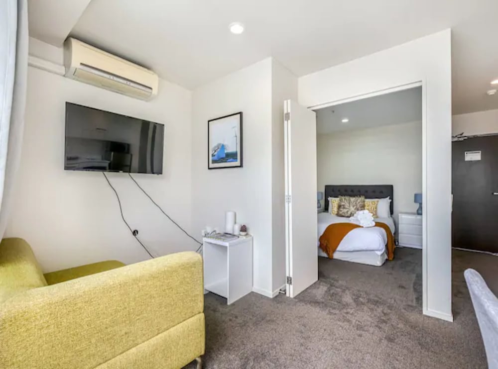 Фото Tidy Apartment With Balcony