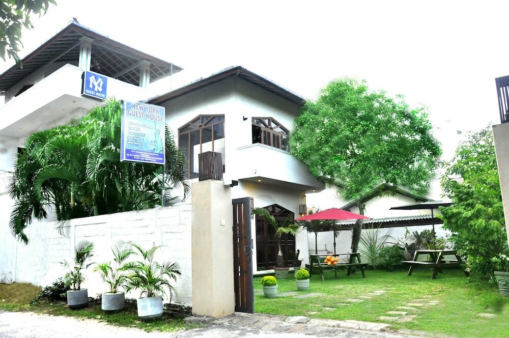 Фото New York Guest House