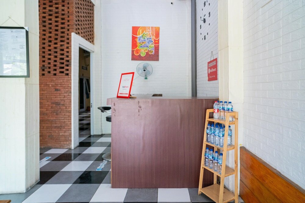 Фото RedDoorz Syariah @ Selomangleng Kediri
