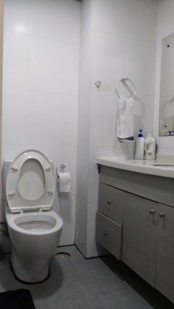 Фото Homehunter Short Term Apartment