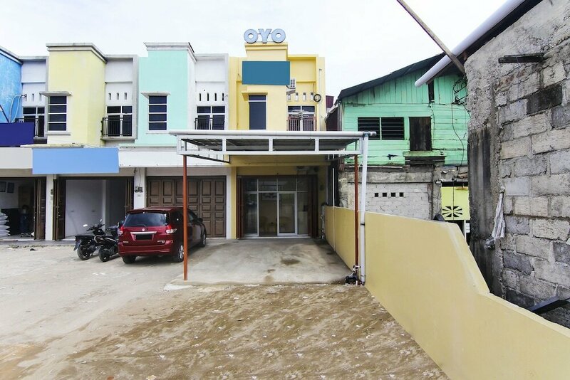 Гостиница Oyo 90900 Pagi Sore Residence в Паданге
