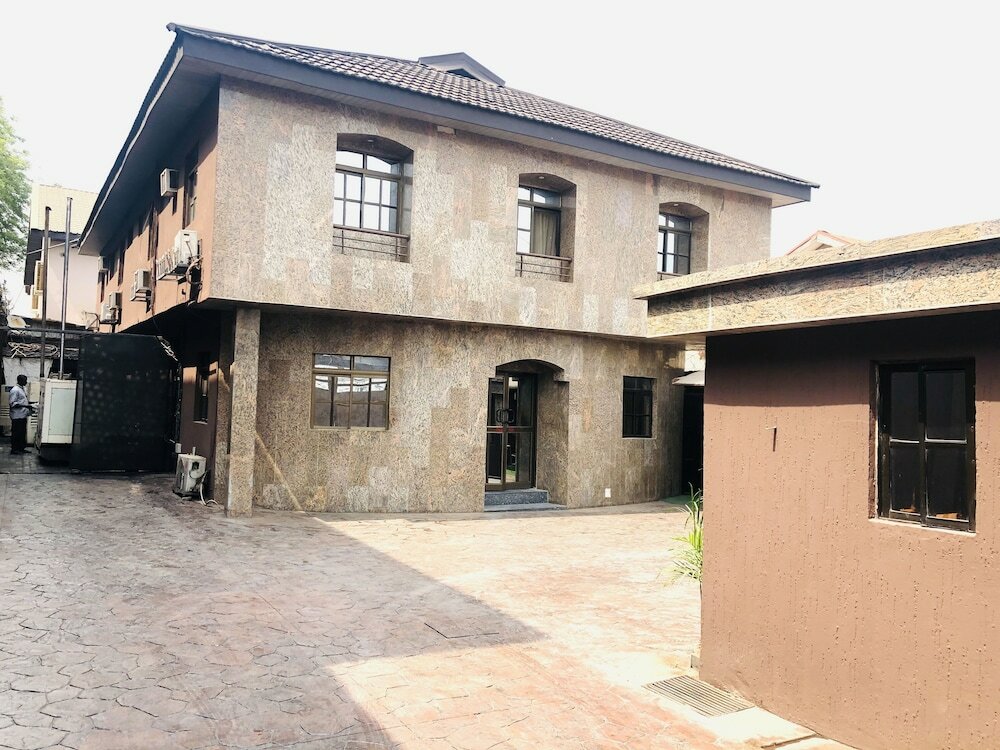 Фото отеля 1