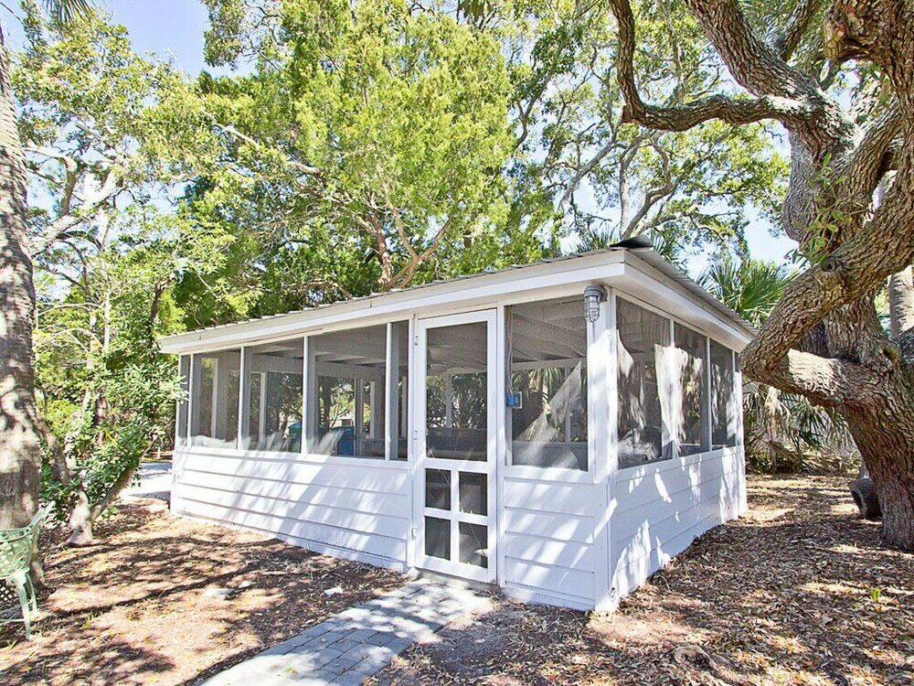 Фото Chimney Pot Cottage