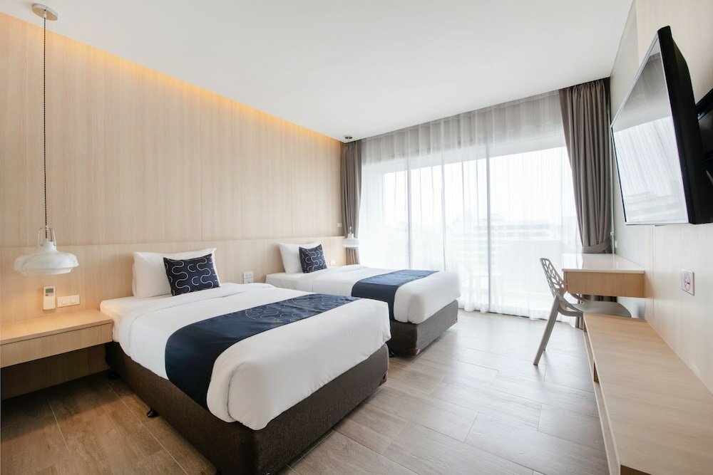 Фото Blooming Hill Boutique Suites