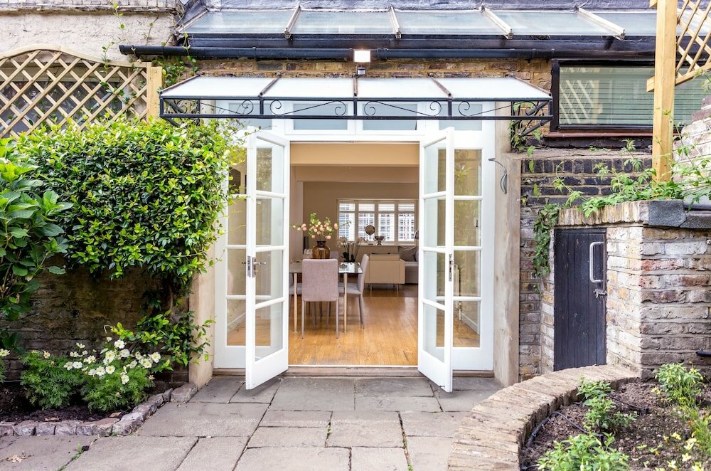 Фото Logan Mews by Lime Street