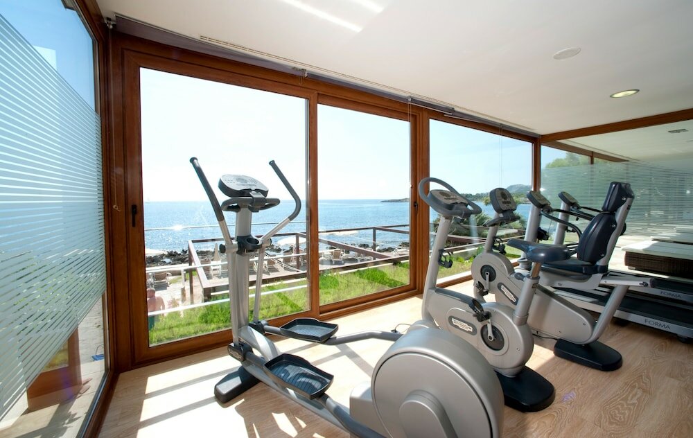 Фото Grupotel Aguait Resort & SPA - Adults Only