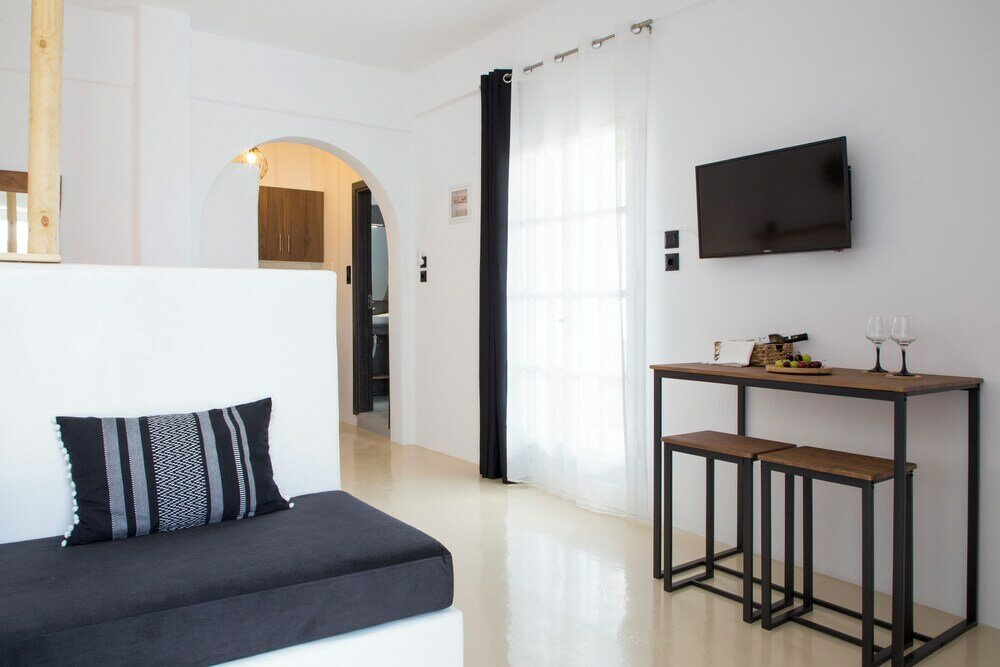 Фото Paros King Luxury Apartments