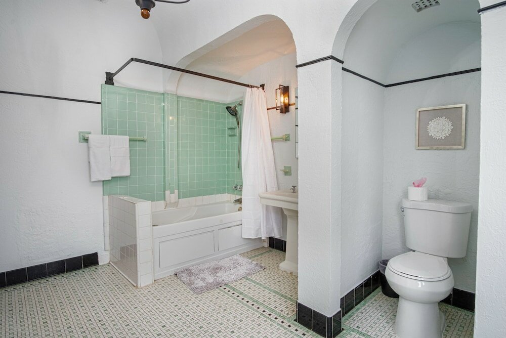 Фото Splash Into Vacation 6br Home w Pool & Waterslide