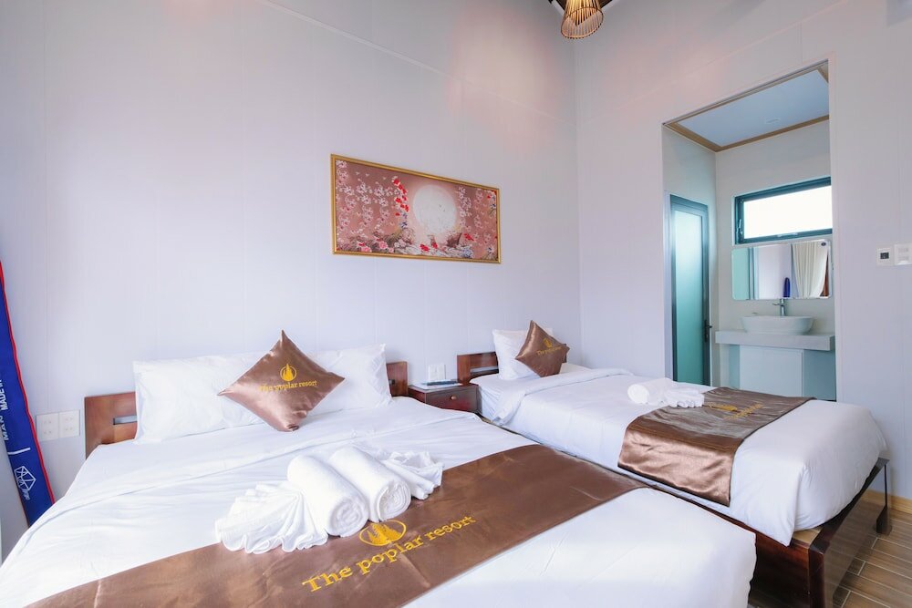 Фото The Poplar Resort