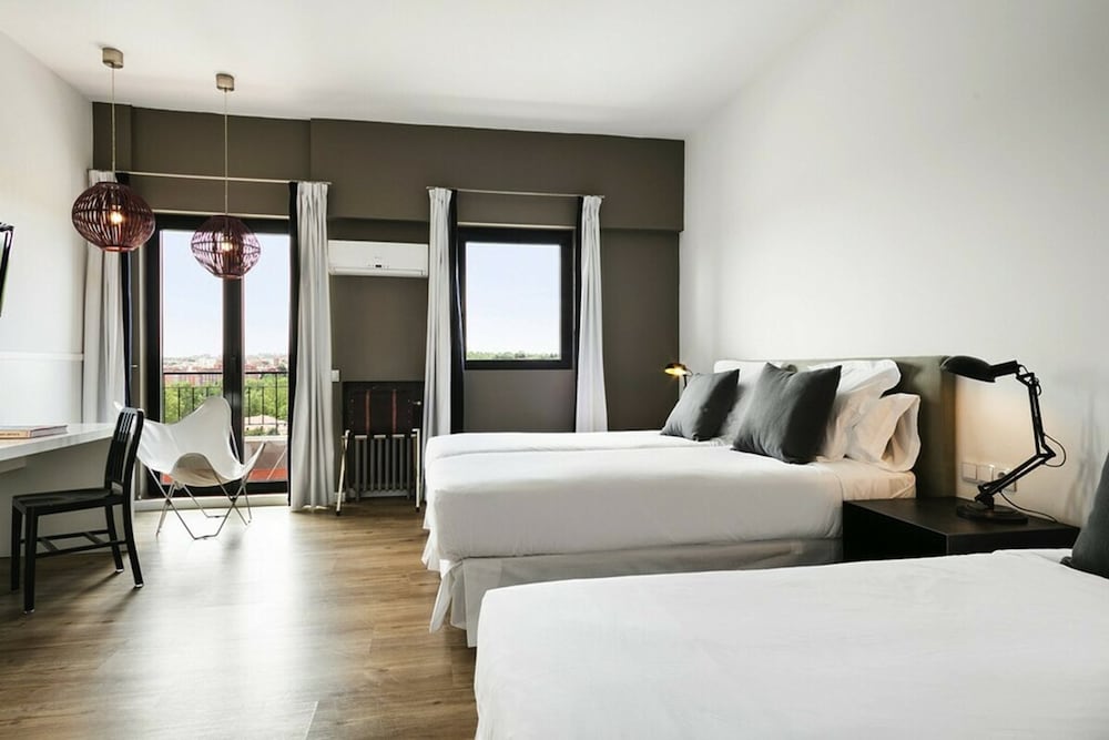 Фото Acta Madfor