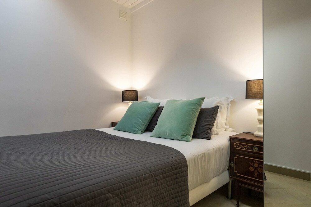 Фото Bright Tower Bridge Nest