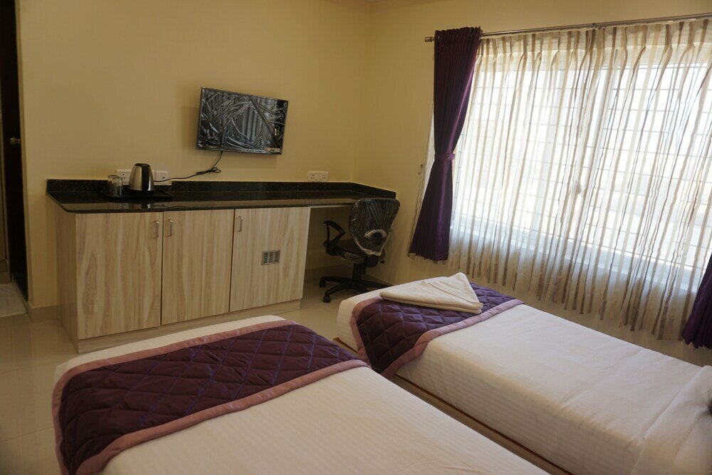 Фото Zenith Hotels Hebbal Bangalore