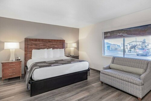 Гостиница Oceanside Inn & Suites, a Days Inn by Wyndham