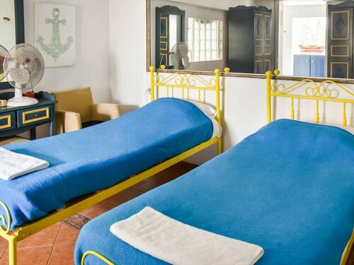 Гостиница Scenic Holiday Home in Syros With Balcony в Сиросе