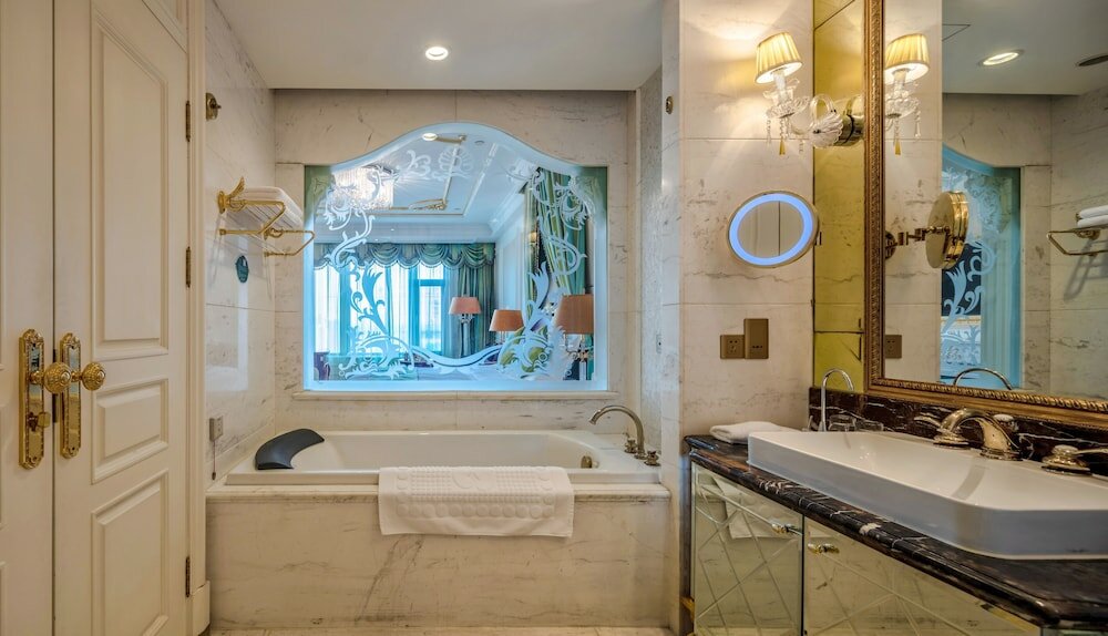 Фото Yungang Jianguo Hotel