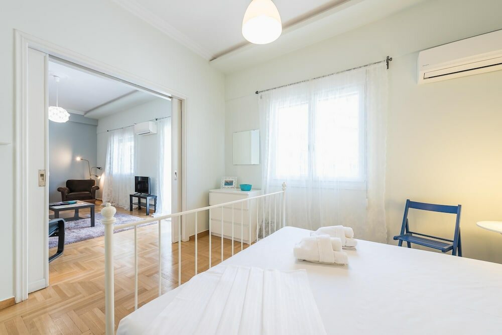 Фото Spacious Acropolis Home by CloudKeys