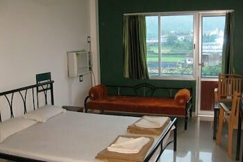 Гостиница Hotel Shikharji Continental